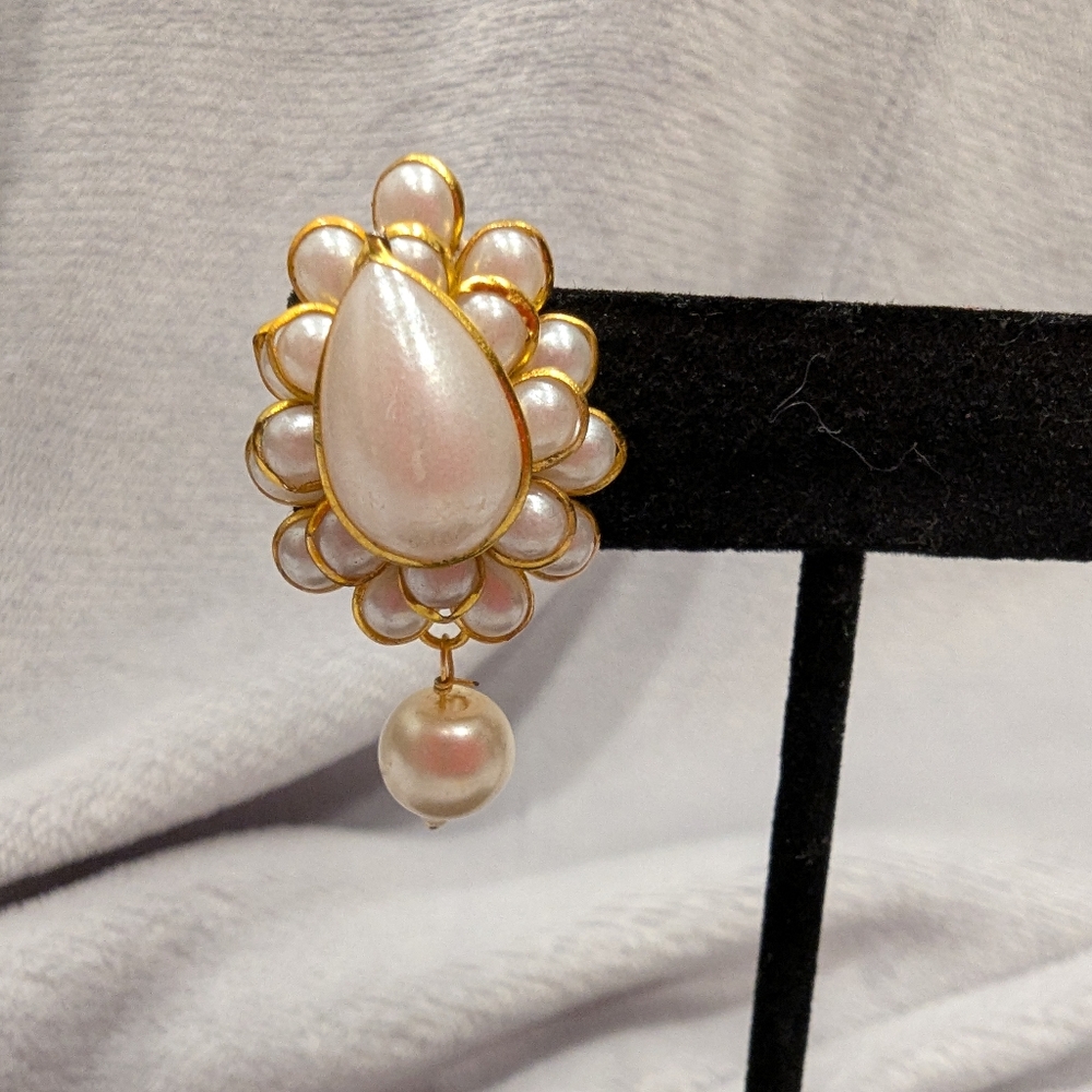 Vintage Faux Pearl and Gold Tone Pierced Earrings - Picture 2 of 4
